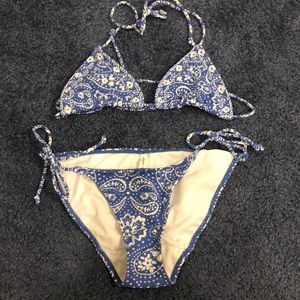 Blue paisley bikini top and bottom